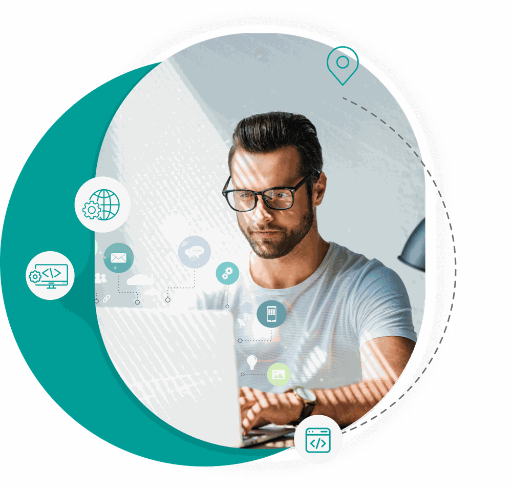 Equipo de desarrolladores trabajando en un proyecto digital